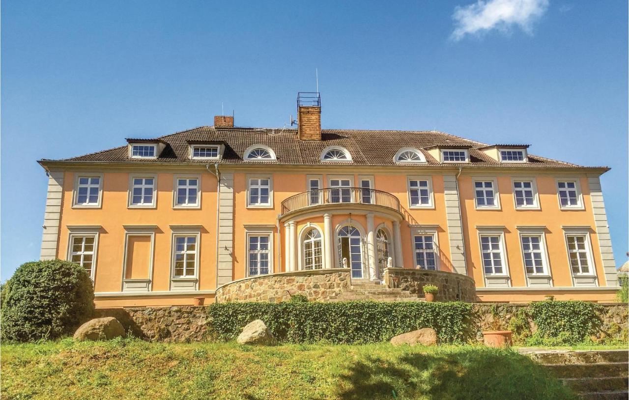 Herrenhaus Luebbenow Экстерьер фото