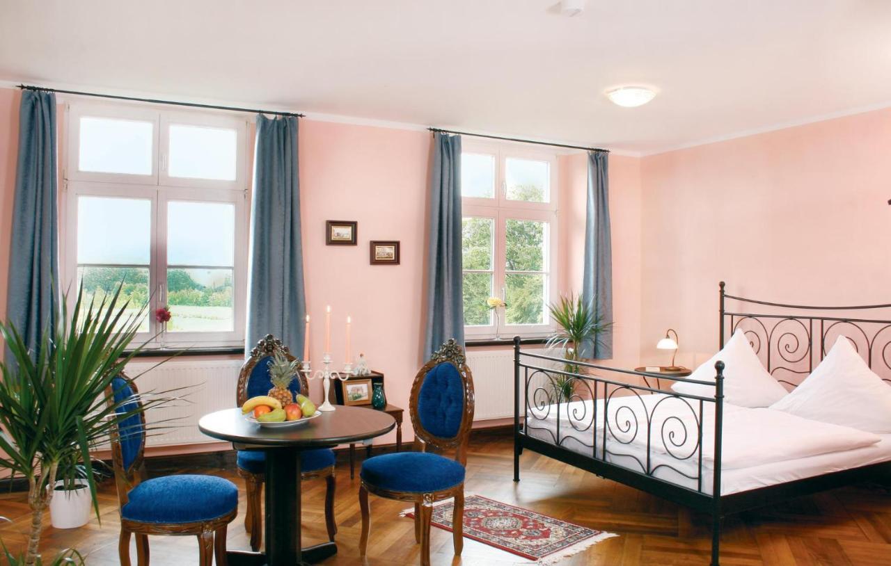 Herrenhaus Luebbenow Экстерьер фото